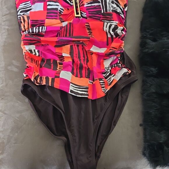 LA BLANCA One Piece Bathing Suit NWT - Picture 4 of 5